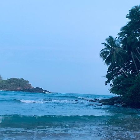 Surf Villa Hiriketiya Matara Exteriör bild