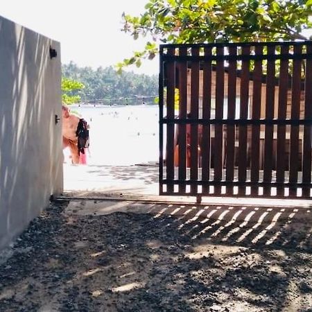 Surf Villa Hiriketiya Matara Exteriör bild